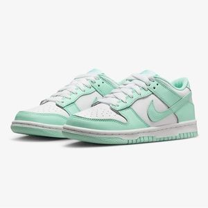 Nike Dunk Low 6.5Y mint/foam NEVER WORN